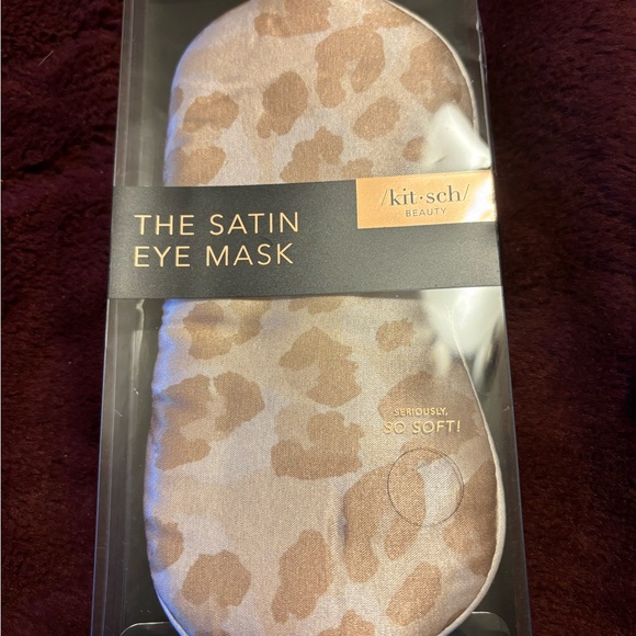 Kitsch Satin Pillowcase & Matching Eye Mask - Picture 3 of 9